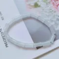 Bracelet de perles en forme de bambou blanc translucide élégant, style frais bijou minimaliste. - Nœud de bambou
