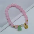 Bracelet en Perles de Quartz Rose avec Pendentif Gourde Vert Style Chinois Bijou Femme - Gourde en perles roses et plaque « Fu »