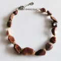 Bracelet de puces de pierres précieuses en cristal irrégulier naturel avec perles dorées femmes. - Jaspe Jaune
