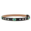 Detailopname van zwarte riem in etnische stijl met turquoise stenen en studs - Verstelbaar / Ovaal Turkoois Zwarte Leren Band (15)