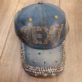 Denim honkbalpet met strass sexy belettering, gebogen rand en sprankelende kristal details. - Verstelbaar / Lichtblauw Strass SEXY Letters Stijl (10)