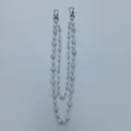 Dubbellaagse broekketting met witte parels en sprankelende zilveren strass-bollen. - Dubbellaagse stijl / 12mm + 8mm Strassballen