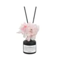 Difusor de aromas negro mate con decoración de flores rosas y varillas para el hogar. - Rosa Suave Flor de Cerezo / Rosa