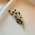 Elegant vintage crystal bouquet brooch for women, luxury rhinestone suit pin, exquisite jewelry. - 1012#
