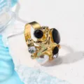 Anello stella bohémien retro con strass e perla, regolabile dorato galvanico moda chic. - Oro d'imitazione grigio nero (WR1137)