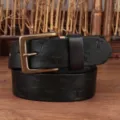 Cintura in vera pelle da uomo con motivo a palme in rilievo, fibbia ad ardiglione in ottone retrò. - Nero / 105cm