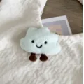 Mignonne broche en peluche nuage vert menthe avec un visage souriant et petits pieds - Style de Broche / Vert