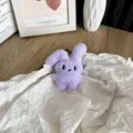 Accessoire de broche lapin en peluche violet mignon pour sacs vêtements et déco - Style à Ouverture Arrière / Violet