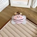 Joli patch accessoire abeille en peluche rose pour la confection de bijoux DIY - Style Marionnette / Rose