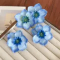 Barrettes à cheveux fleurs de narcisse bleu en tissu élégants accessoires pour femmes - Ensemble de 4 Pièces / Lot de 4 / Bleu