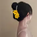 Pince à cheveux élégante double narcisse jaune pour un look de vacances à la mer - Pince à cheveux / Jaune