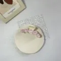 Süße Haarklammer mit rosa Herzen und cremefarbener Basis für elegantes Haarstyling - Water Wave Heart Style / Water pattern love rice White
