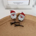 Süße glitzernde Weihnachtsmann-Haarspangen mit Feder für festliche Weihnachtsfrisuren - Weihnachtsmann (Silberner Bart)