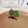 Glitzernde Weihnachtsbaum-Haarspangen mit Feder auf Entenschnabel-Basis für Feste. - Grüner Weihnachtsbaum