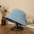 Aνοιχτό μπλε τζιν bucket hat λεπτομέρεια, κλασικό casual καπέλο για γυναίκες streetwear. - Denim Μπλε