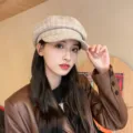 Damen Karo Schiebermütze Herbst Winter koreanischer Stil kurze Krempe Baskenmütze Kappe - Gebrochenes Weiß