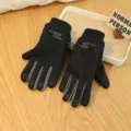 Vue détaillée de gants d'hiver tactiles et thermiques épais avec doigts antidérapants. - Taille unique / Noir