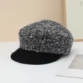 Bouclé loop yarn patchwork wool newsboy cap retro warm winter beret hat detail view. - Adjustable / Black