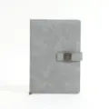 Quaderno agenda A5 in pelle grigia con fibbia metallica vintage, elegante articolo da ufficio. - A5 / Grigio