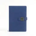 Quaderno A5 in ecopelle blu con fibbia in metallo vintage per scrittura e ufficio. - A5 / Blu Fumo