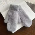 Mitones de invierno de punto afelpado gris, guantes suaves y cálidos para días fríos. - Gris