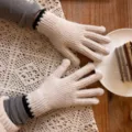 Beige knitted wool gloves for women winter warm touchscreen casual knit mittens cozy - One Size / Off White