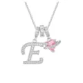Detailaufnahme einer silbernen Buchstabe-E-Kette mit rosa Herz-Saturn-Anhänger-Accessoire - Buchstabe E (DXL-063) / Silber