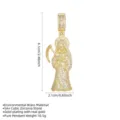 Detailansicht des vergoldeten Santa Muerte Anhängers mit Zirkonia-Inlay und Maßen - Santa Muerte Stil (05)