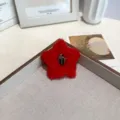 Barrette à cheveux en peluche rouge en forme d'étoile mignonne pour filles style automne - Pentagramme / Rouge