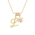 Detailansicht des goldenen Buchstabens L Anhänger mit rosa Herz-Zirkonia und kleinen Sternen - Gold L (Anhänger + Boxkette)