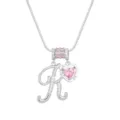 Elegante silberfarbene Halskette mit K-Anhänger und einem rosafarbenen Herz-Zirkonstein - Silber R (Anhänger + Box-Kette)