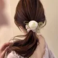 Chouchou élégant à fleur de rose blanche avec rubans verts pour cheveux style coréen - Chouchou Rose Beige