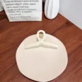 Pince à cheveux minimaliste crème en forme de ruban pour chignons et coiffures élégantes - Blanc Cassé