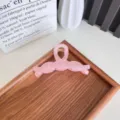 Élégante pince à cheveux rose givré pour cheveux épais, grande pince crabe design shark - Torsadé / 11cm / Rose