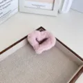 Élégante pince à cheveux en peluche rose en forme de cœur pour styles d'automne - M / Cœur Rose Poudré