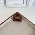 Grande pince à cheveux carrée élégante en fini ambre translucide pour cheveux épais - Petit cube / 5cm / Café Gelée