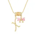 Vergoldete Halskette mit K-Anhänger und einer rosa Schleife aus Zirkonia-Herzen. - Buchstabe X / Anhänger + Boxkette / Gold