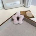 Barrette étoile en peluche rose avec texture douce en fausse fourrure pour filles - Pentagramme / Rose