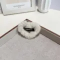 Barrette à cheveux en peluche beige en forme de cœur, accessoire doux automne-hiver. - Cœur / Abricot