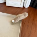 Pince à cheveux élégante en peluche kaki avec perle pour l'automne et l'hiver - Khaki
