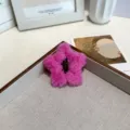 Pince à cheveux étoile en peluche rose pour filles, accessoire d'hiver esthétique - Pentagramme / Rose rouge
