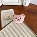 Adorable broche ours en peluche rose, accessoire animalier pour sacs et vêtements - Style Ouverture Arrière / Rose