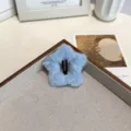 Mignonne pince à cheveux BB en étoile bleue pelucheuse pour le coiffage d'hiver - Pentagramme / Bleu ciel
