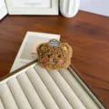 Mignon petit ours en peluche marron avec chapeau brodé pour déco DIY - Style Ouverture Arrière / Couleur caramel