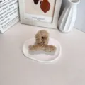 Pince à cheveux mignonne en peluche marron avec un nœud argenté pour l'automne. - Chameau