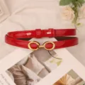 Cintura sottile in pelle verniciata rossa da donna con fibbia dorata chic, accessorio elegante. - Rosso Lucido