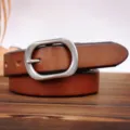 Cintura in vera pelle da donna, fibbia ad ardiglione minimalista, accessorio casual. - 100cm / Kaki