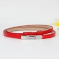 Rode smalle laklederen damesriem met zilverkleurige metalen gesp voor modieuze jurk taille - Rood Zilveren Sluiting