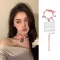 Rosa PU Leder Halsband mit Glocke und Metall Kette Cosplay Modischer Schmuck Damen - Drei-Glocken Choker mit Leine / Rosa