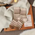 Cozy winter warm wool socks with classic Fair Isle diamond pattern, retro style socks. - One Size / Apricot